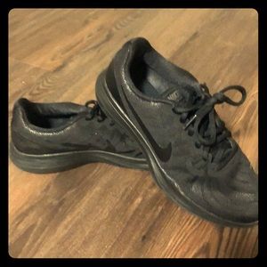 Like New Nike comfort shoes black